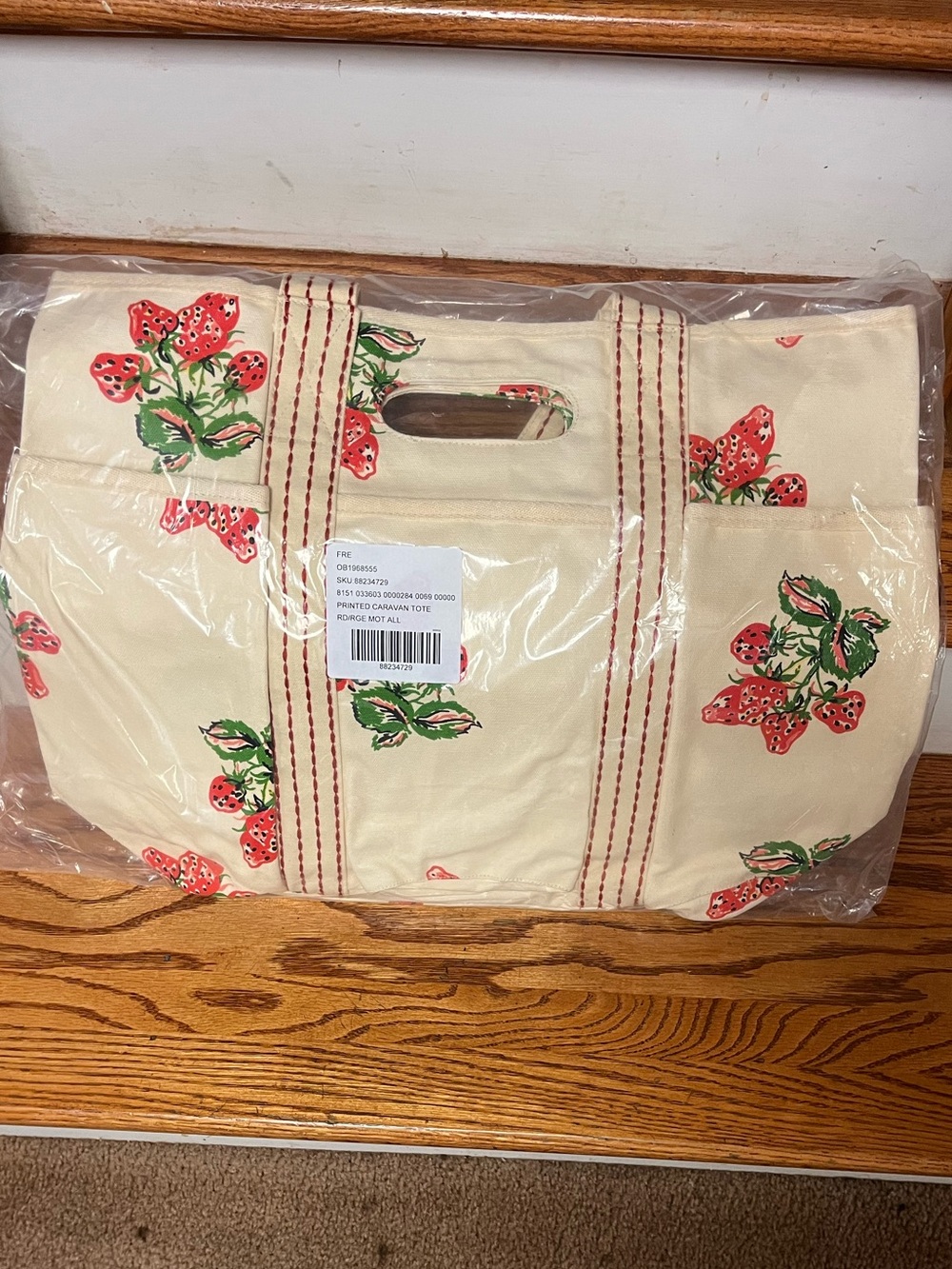 Free People Caravan Tote Strawberry - Picture 3 of 7